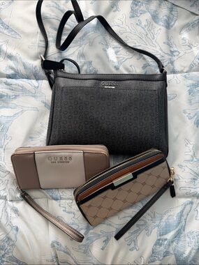 👀 Bundle! GUESS Black Crossbody Bag with Guess & Nine West Wallets